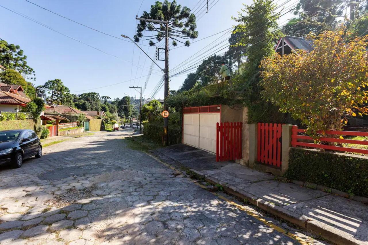 Chale Inteiro Completo A 5 Min A Pe Do Capivari - Campos do Jordão エクステリア 写真